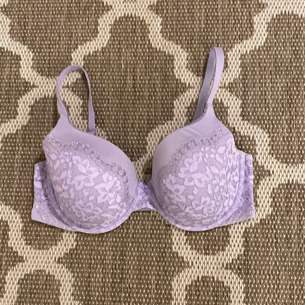 Victoria’s Secret body by Victoria, lined  perfect coverage bra size 36DD